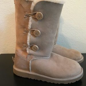 3-Button Uggs in Sand